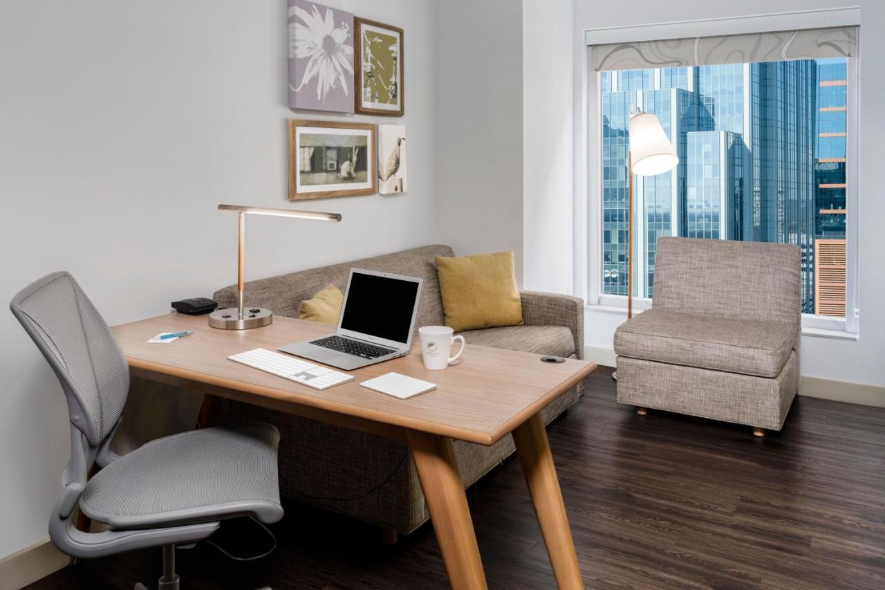 1 Bedroom Suite, 1 King, Sofa bed