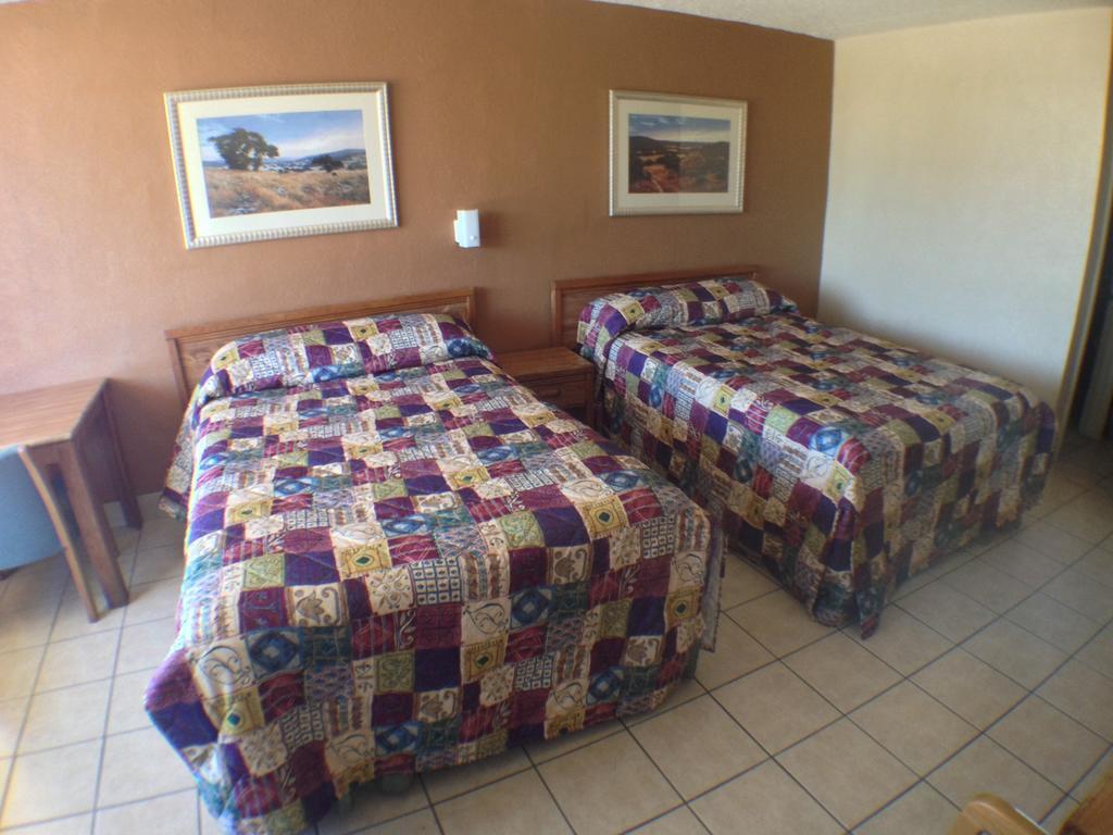 Budget Double Room with Two Double Beds - Non-Smoking