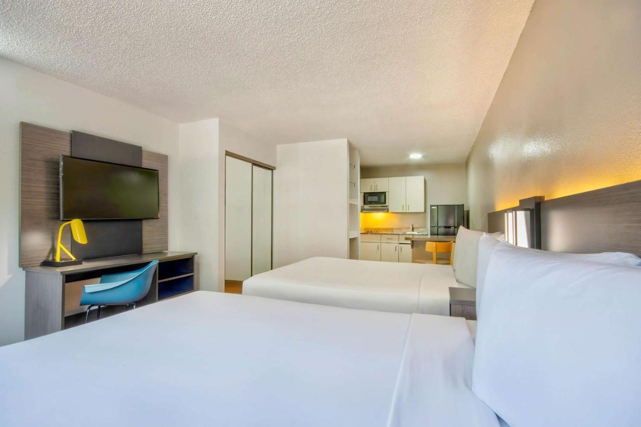 Quadruple Room - Non-Smoking