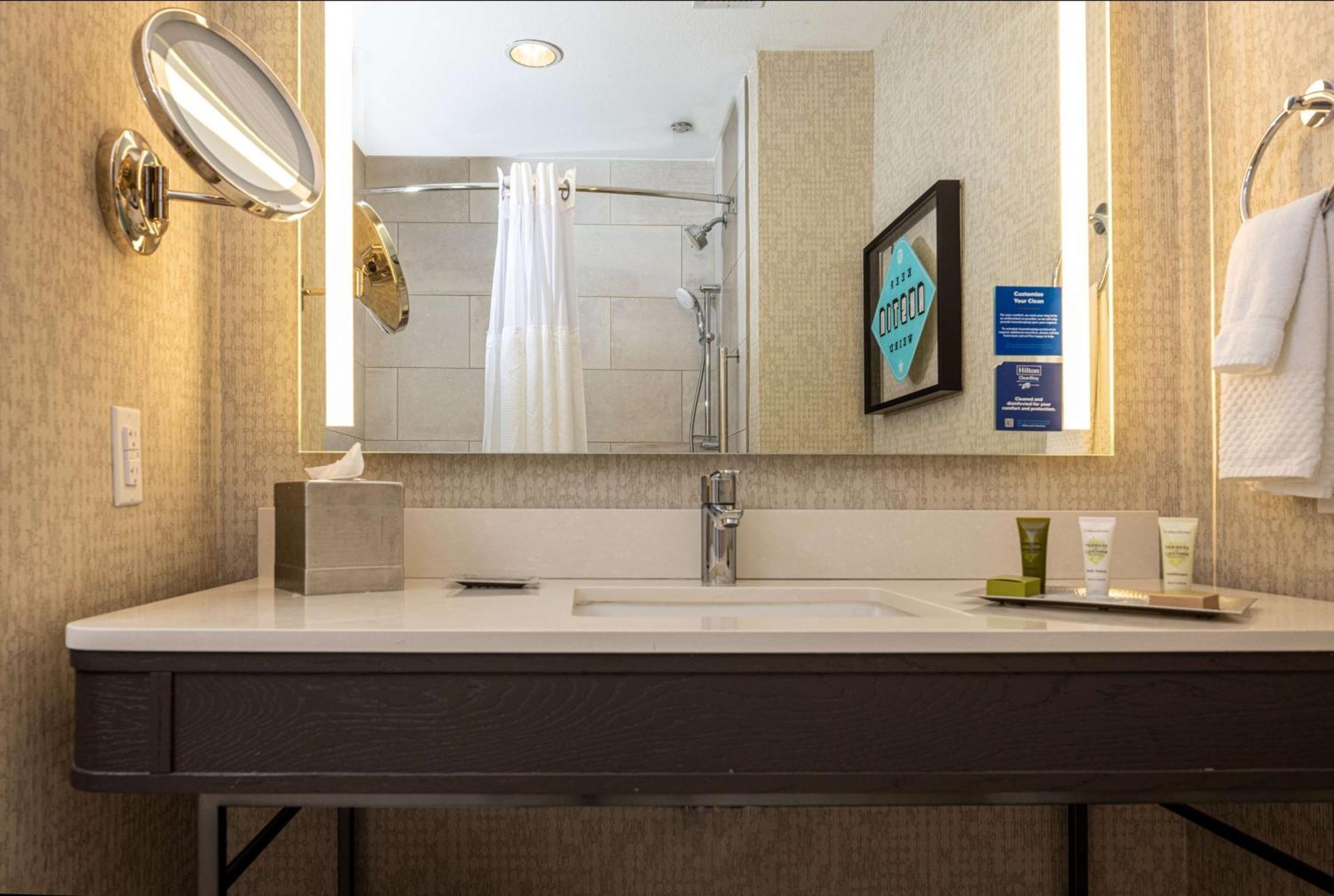 One-Bedroom King Suite,1551444682:JPEG