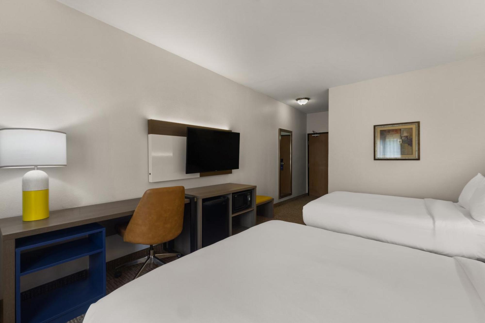 Queen Room Two Queen Beds