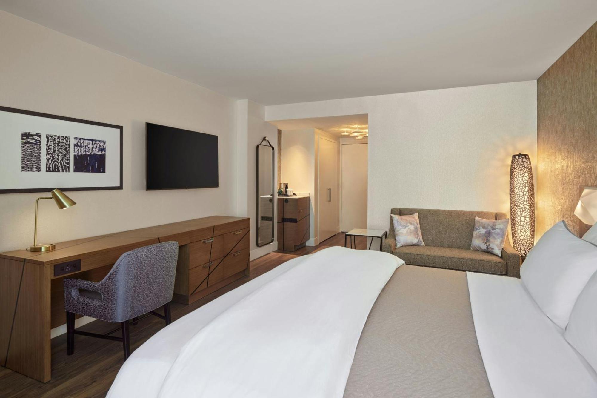 King Room,1642969814:JPEG