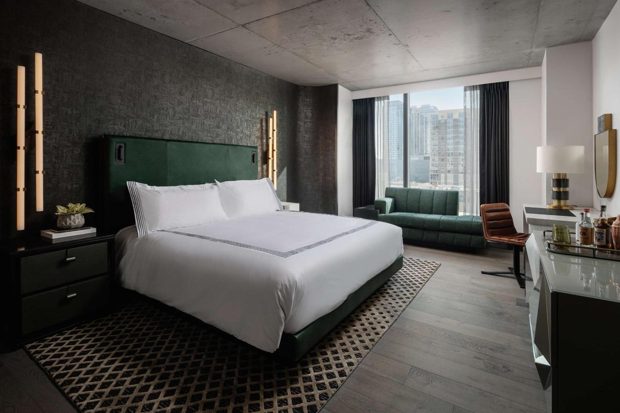 King Room with Pool View,1660377789:JPEG