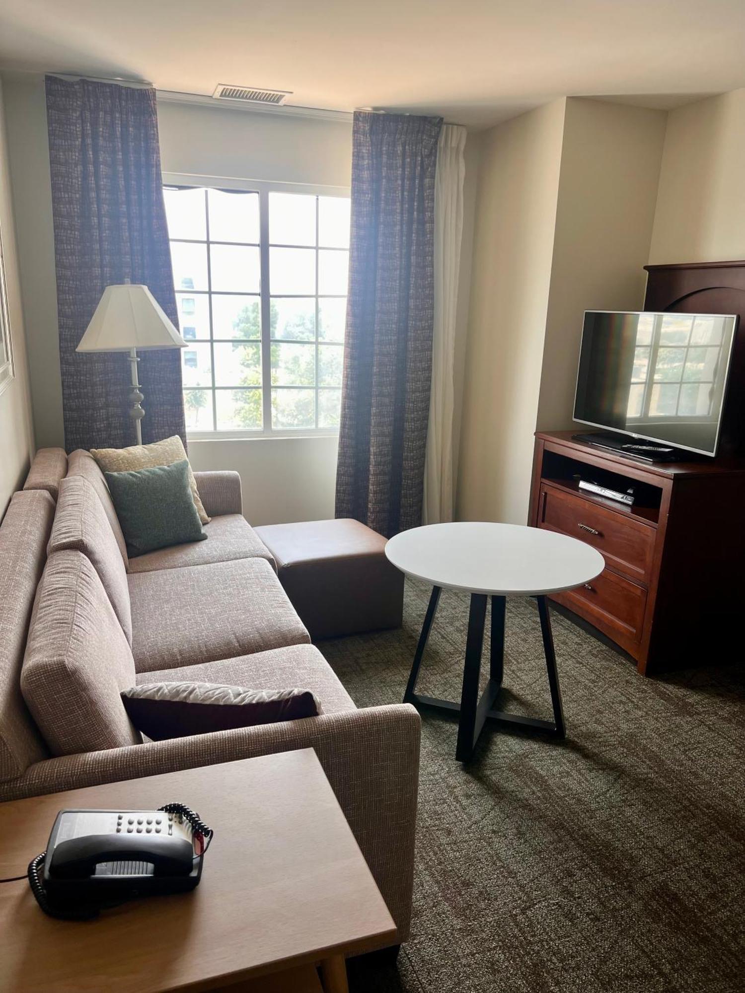 One-Bedroom King Suite,1672569949:JPEG
