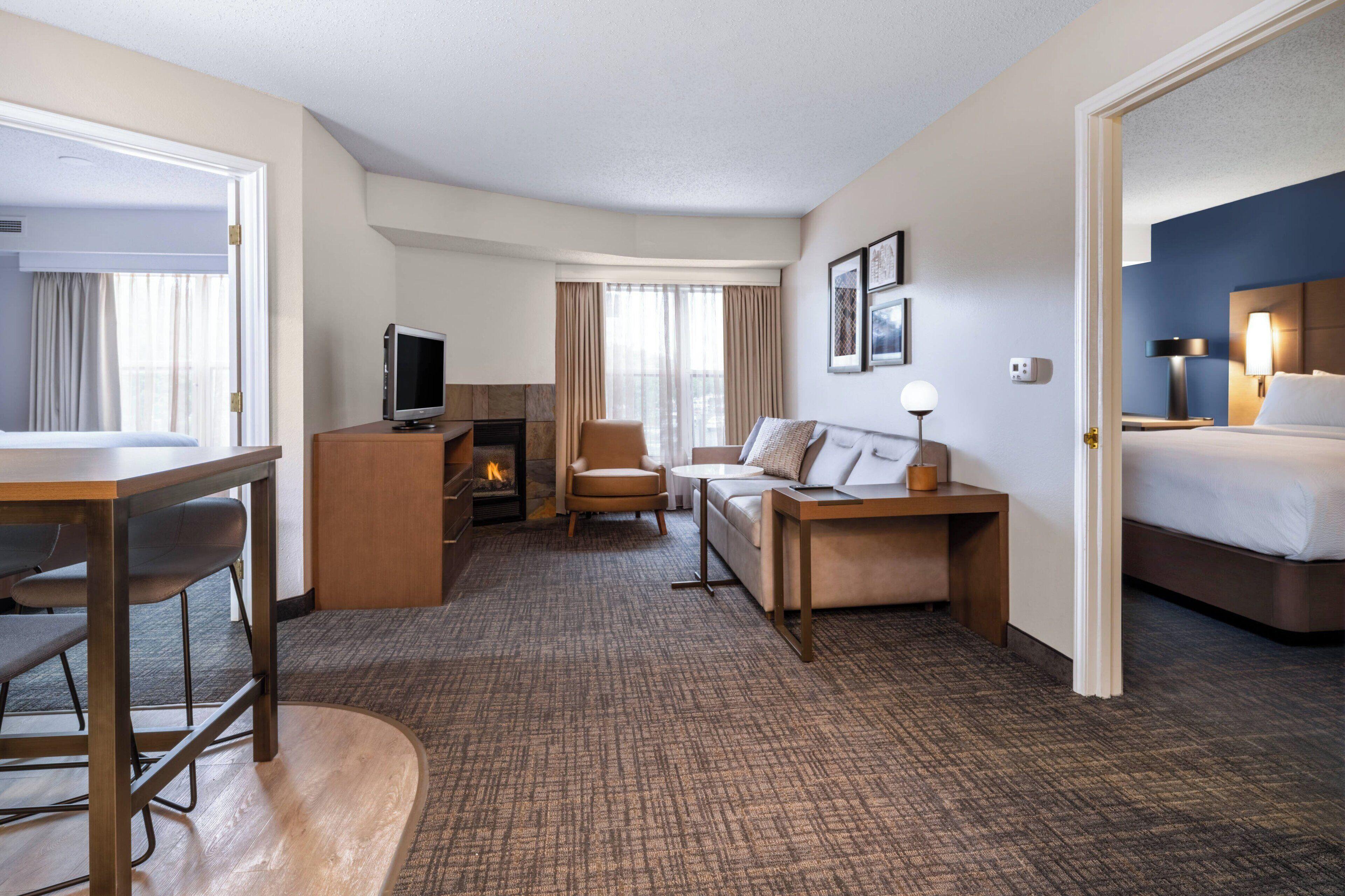 Two-Bedroom Suite,1707777856:JPEG