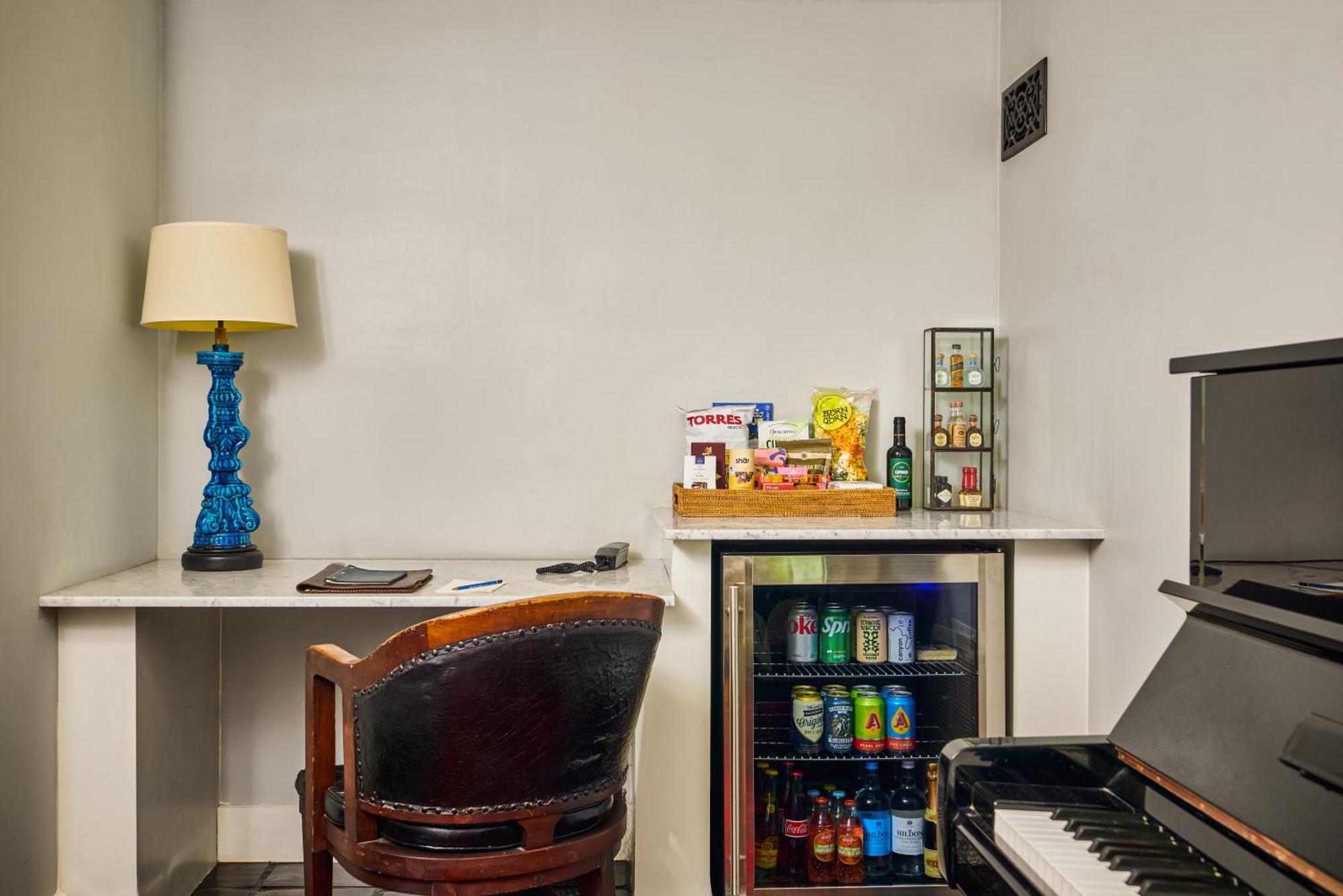 Deluxe King Suite,1743166656:JPEG