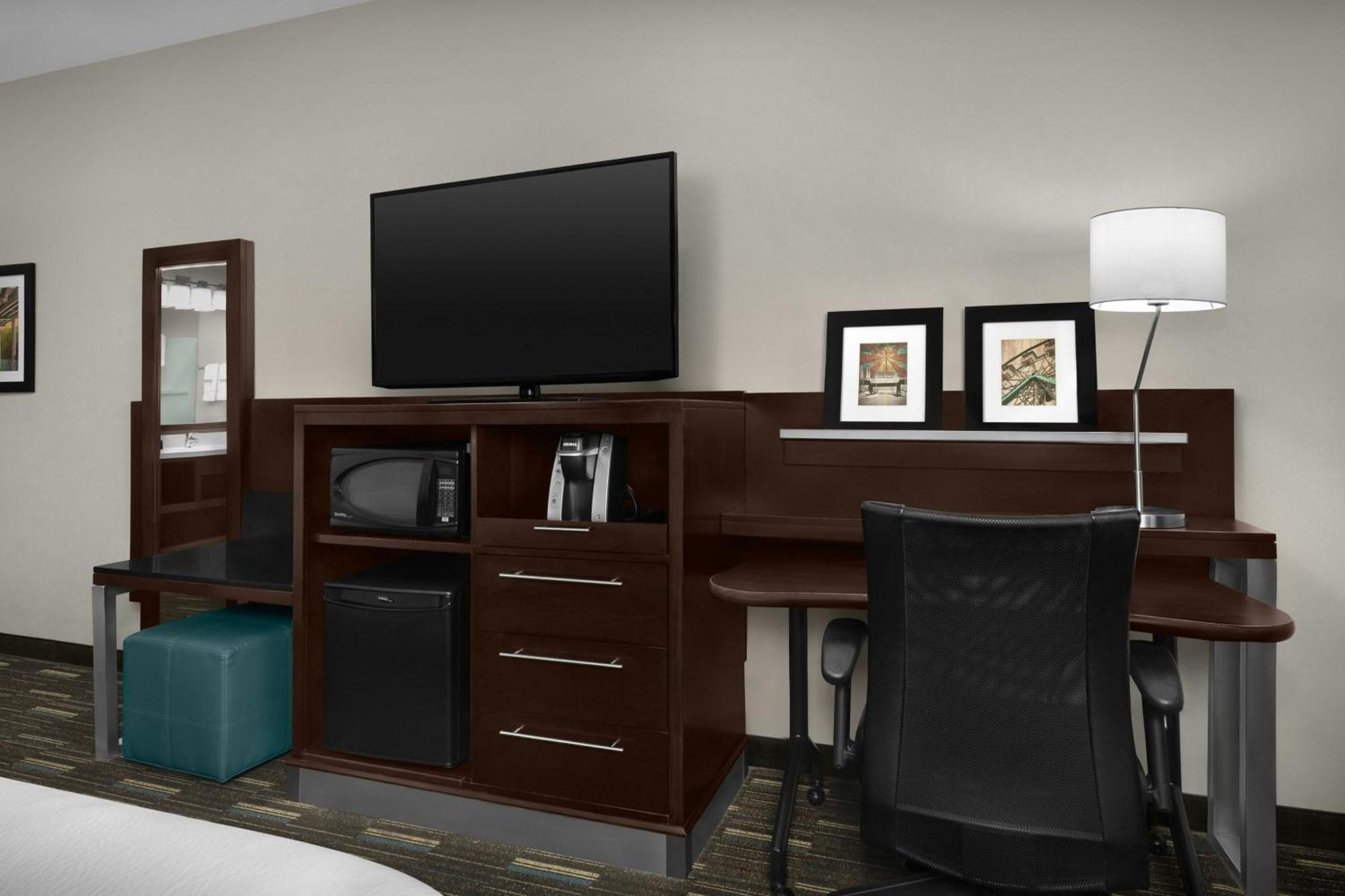 King Room,1765886631:JPEG