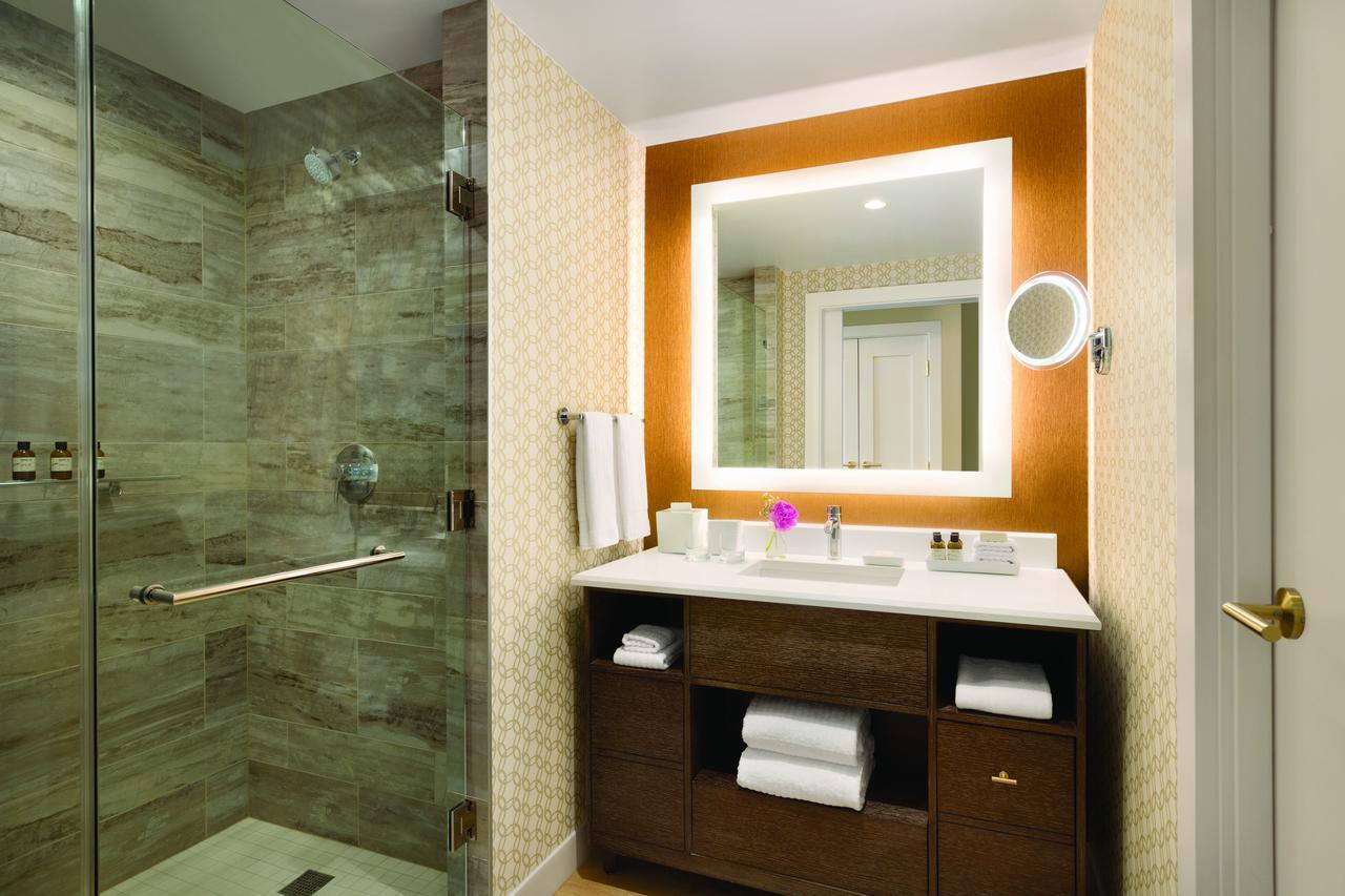 Fairmont Gold One Bedroom Suite 1 King Bed,662552733:JPEG