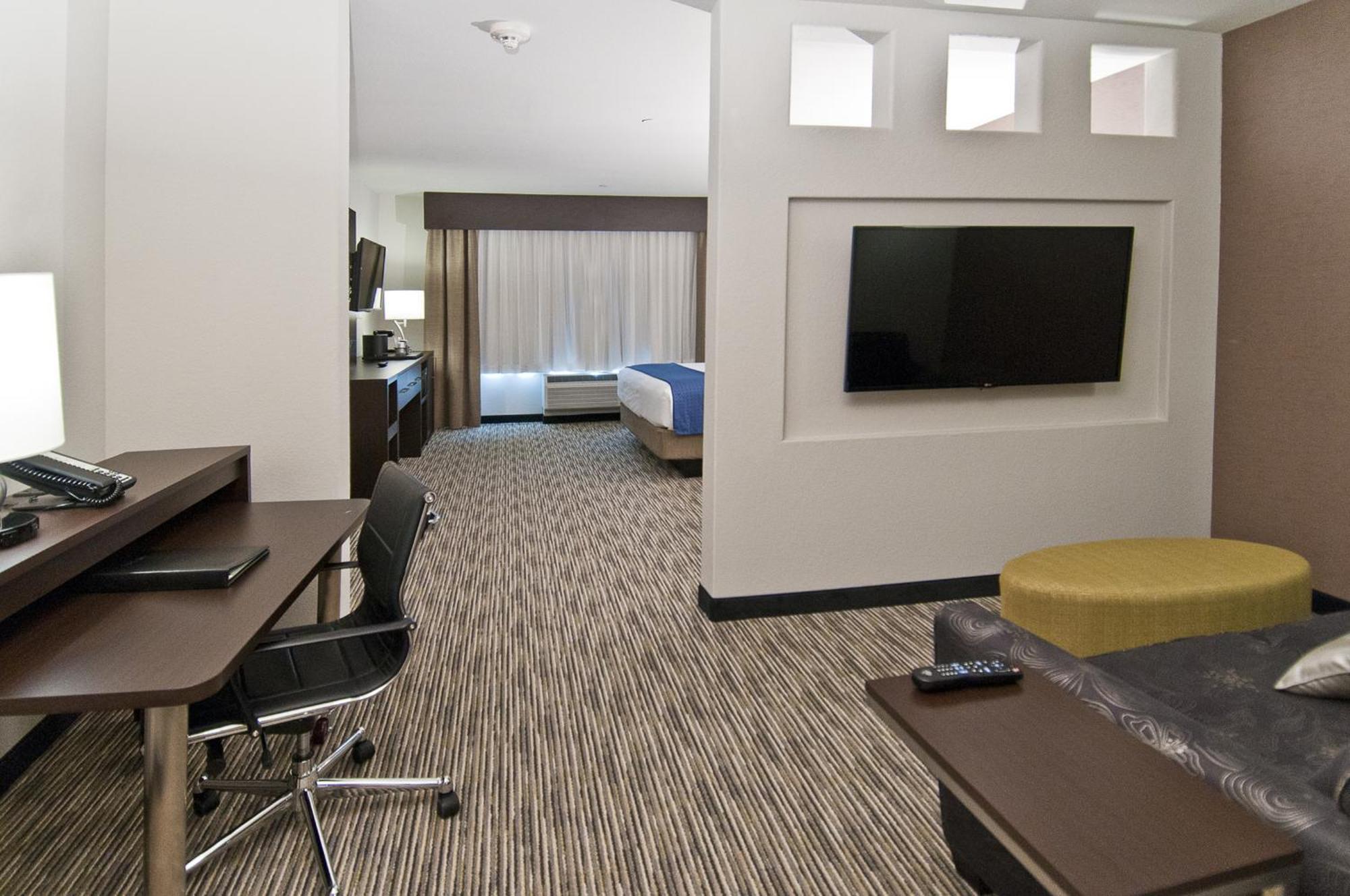 King Suite with Sofa Bed