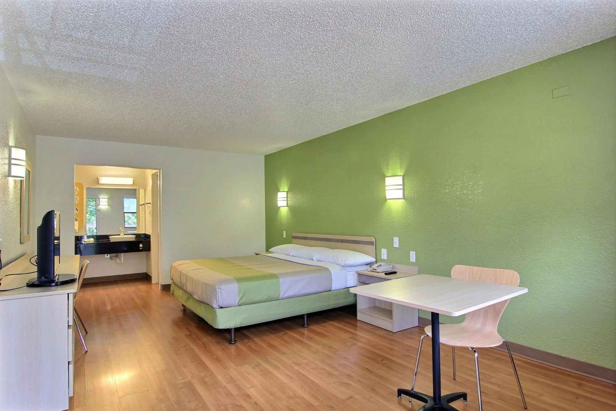 King Room,704679448:JPEG