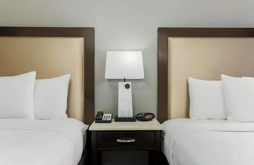 Doubletree By Hilton Austin-University Area-1