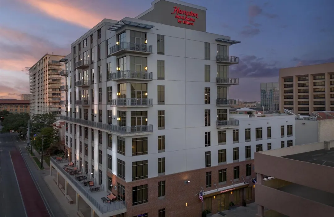 Hampton Inn And Suites Austin University Capitol-1