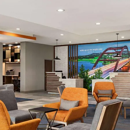 La Quinta Inn & Suites By Wyndham Austin South-3