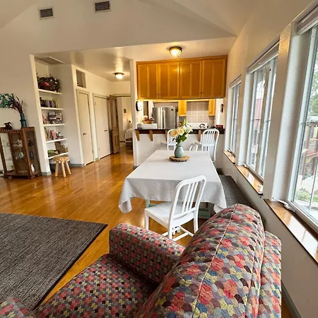 The Rivery Retreat, Choose From Luxury Guesthouse Cabin Or Poolside Suite In Lake Austin Hill Country-2