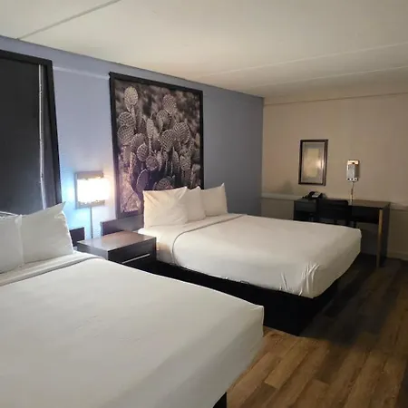 Super 8 By Wyndham Austin South I-35-2