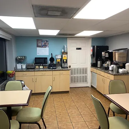 Super 8 By Wyndham Austin Downtown/Capitol Area-3