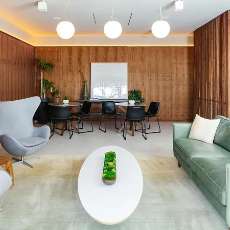 Frame Hotel - Treehouse-3