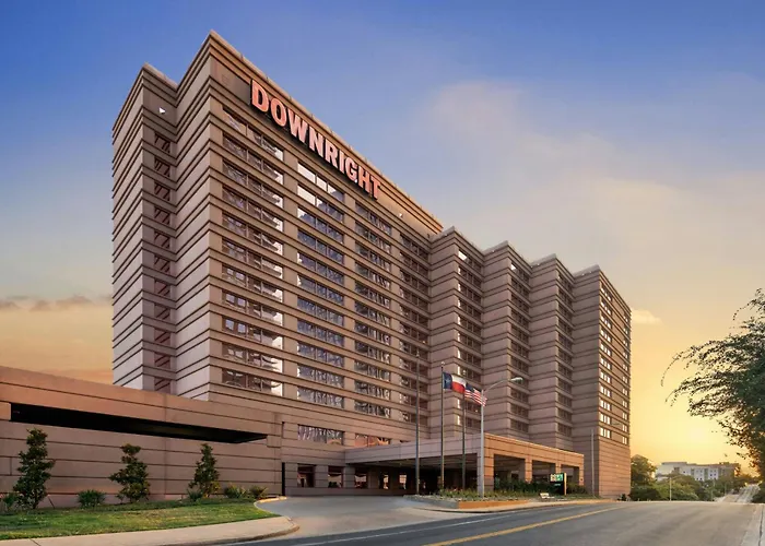 Downright Austin, A Renaissance Hotel