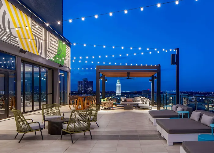 Hotels in AustinHilton Garden Inn University Capitol District