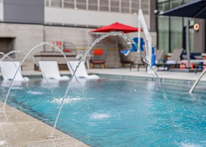 Cambria Hotel Austin Downtown